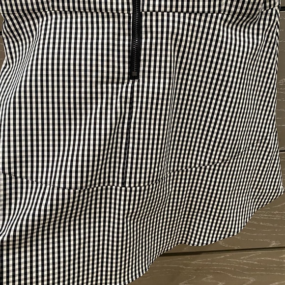 WHBM peplum work blouse. Size 2 - Picture 4 of 4